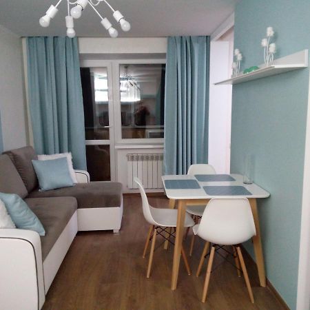 Two-Bedroom Apartment In The Center Khmel'nyts'kyy Ngoại thất bức ảnh